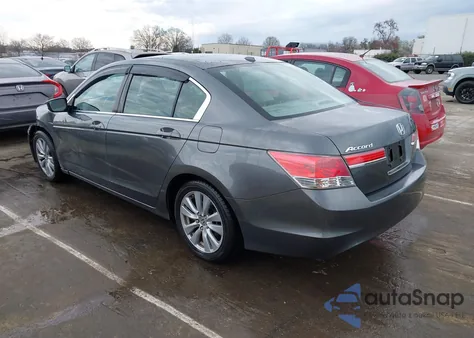 2011 Honda Accord 2.4 Ex-L z USA, uszkodzony, nr VIN 1HGCP2F88BA016592